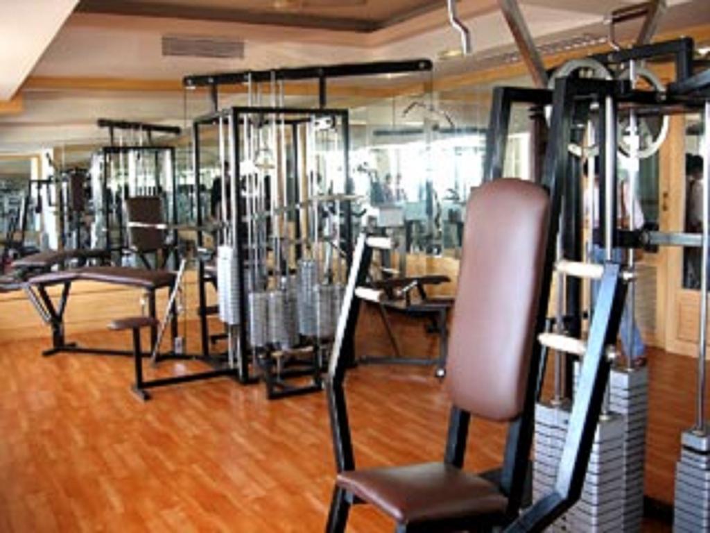Hotel Abad Plaza Kochi Екстер'єр фото