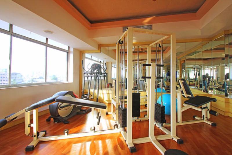 Hotel Abad Plaza Kochi Екстер'єр фото