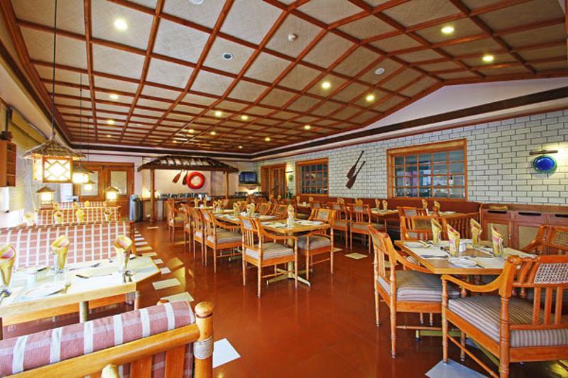 Hotel Abad Plaza Kochi Екстер'єр фото