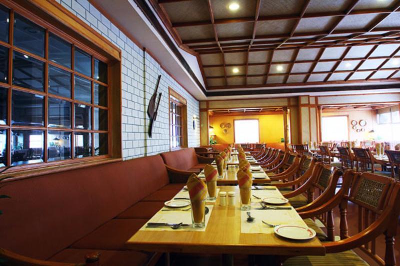 Hotel Abad Plaza Kochi Екстер'єр фото